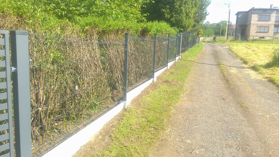 ogrodzenie panelowe od ulicy - realizacja qubefence śląsk